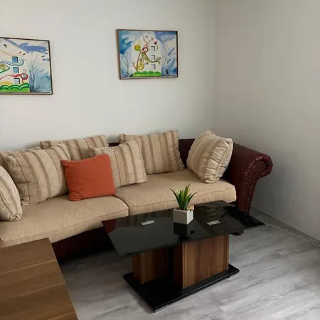 Apartment Red Dot Lucky *