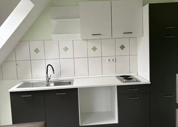 Apartment Red Dot Lucky Kamen