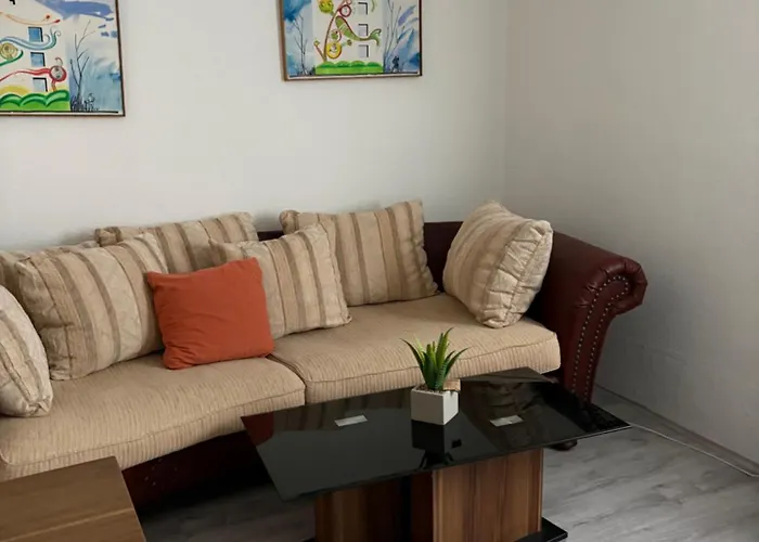 Apartment Red Dot Lucky *